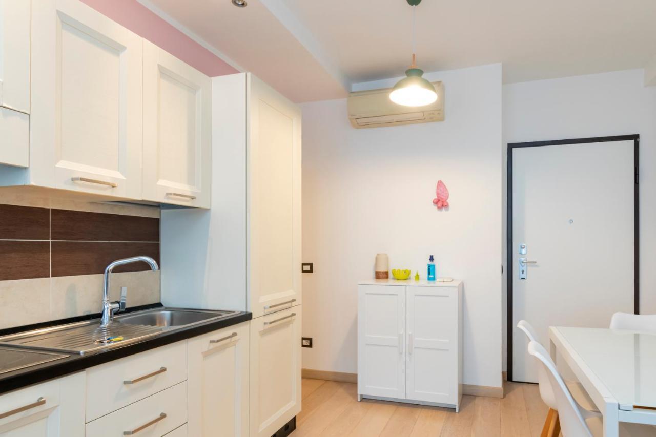 Luxury Apartment Near Bocconi Zamenhof 7 Milão Exterior foto
